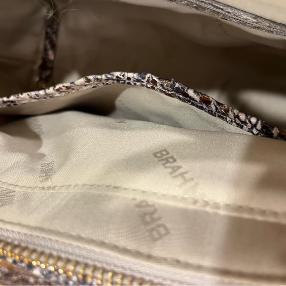 Snakeskin Pattern Handbag - Picture 9 of 10